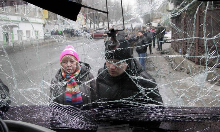 Мэрия: Вечером в Донецке не смолкают канонада и залпы из тяжелого орудия