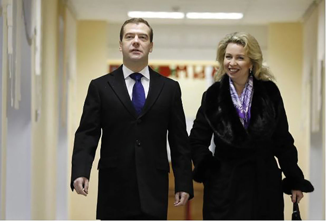 Медведева переиграли и уничтожили в медийном поле РФ