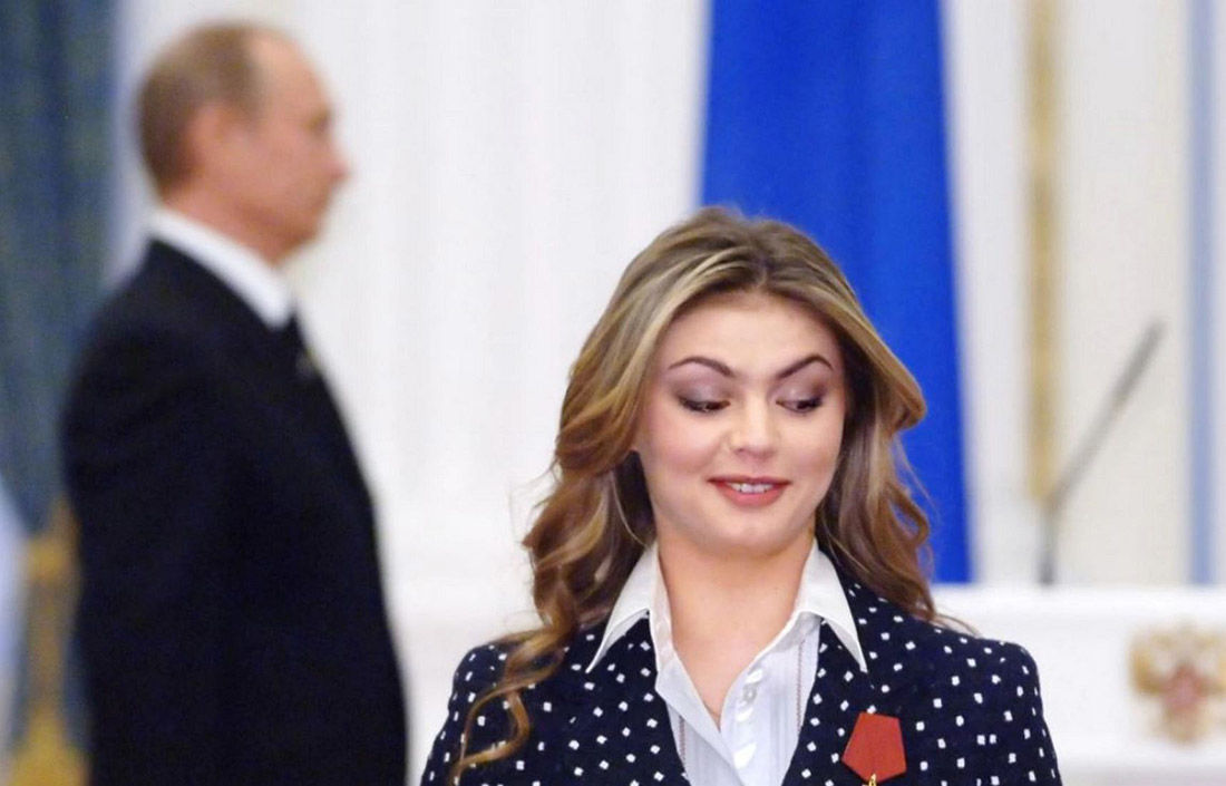 В РФ засекретили все данные о бизнесе "любовницы" Путина Кабаевой