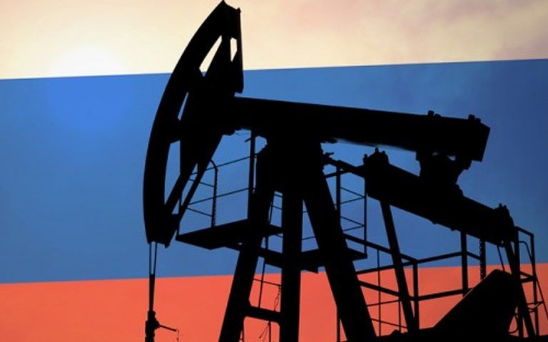 "Частушки под балалайку у нефтяной бочки привели Россию к колоссальным проблемам", – блогер