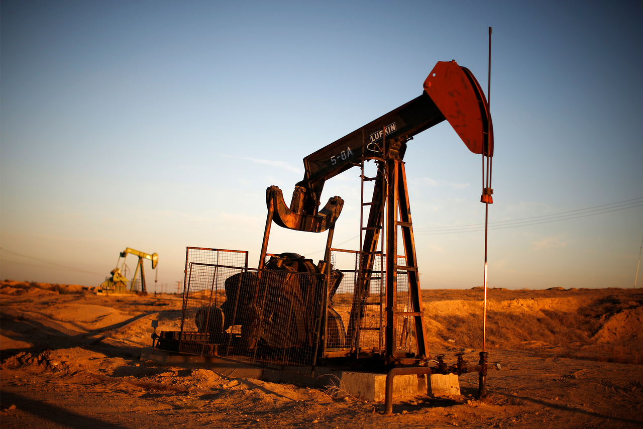 Компании "Роснефти" теряют прибыль в десятикратном размере, добыча также падает 