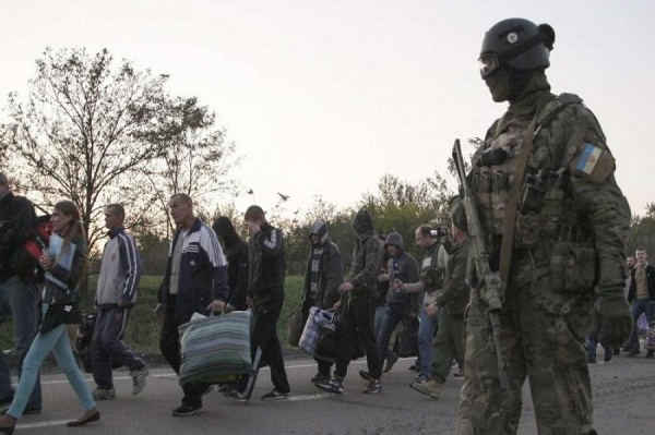 Обмен пленными на Донбассе: 29 человек отказываются возвращаться в ОРДЛО, 19 из них скажут это боевикам лично - кадры