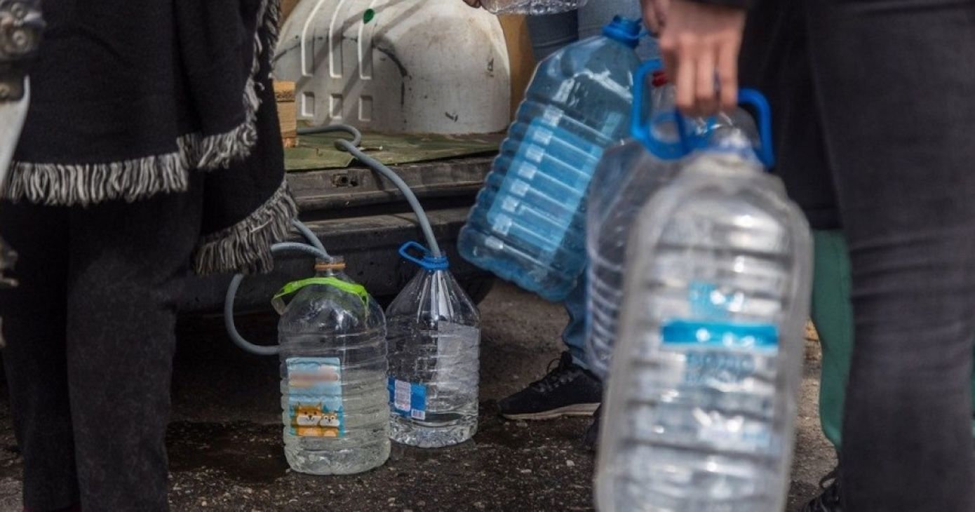 В Донецке усиливается водный кризис: жители грозят ехать "к Путину в Ростов"
