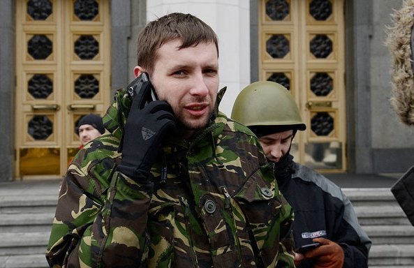 Парасюк - властям: Не вы давали оружие добровольческим батальонам, не вам и забирать