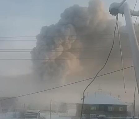 Пожар в российской колонии попал на видео: помещения для осужденных теперь непригодны для проживания – кадры гигантских столбов дыма