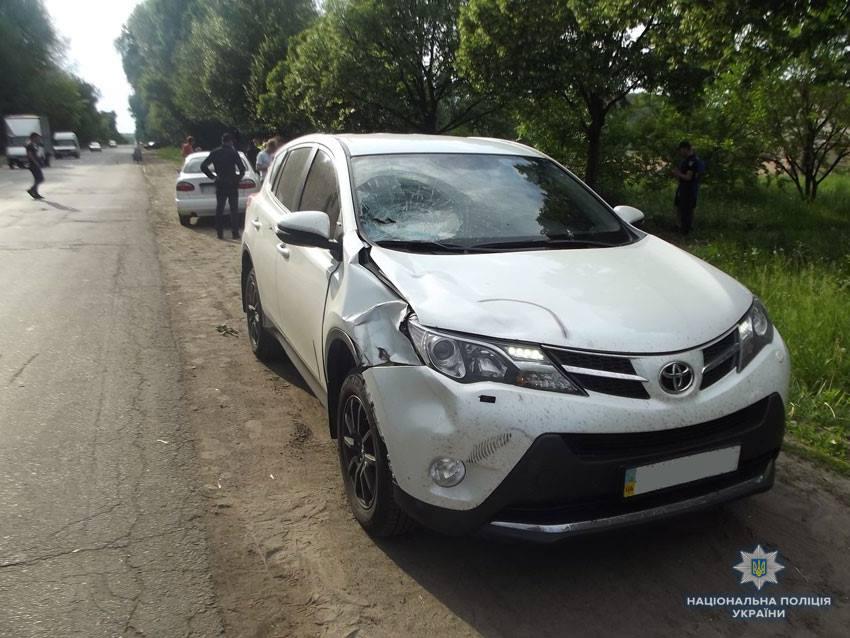 В Чернигове брат депутата-радикала сбил ребенка и сбежал с места происшествия