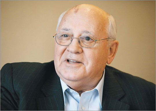 Горбачев: кризис в Украине неизбежно приведет к ядерной войне