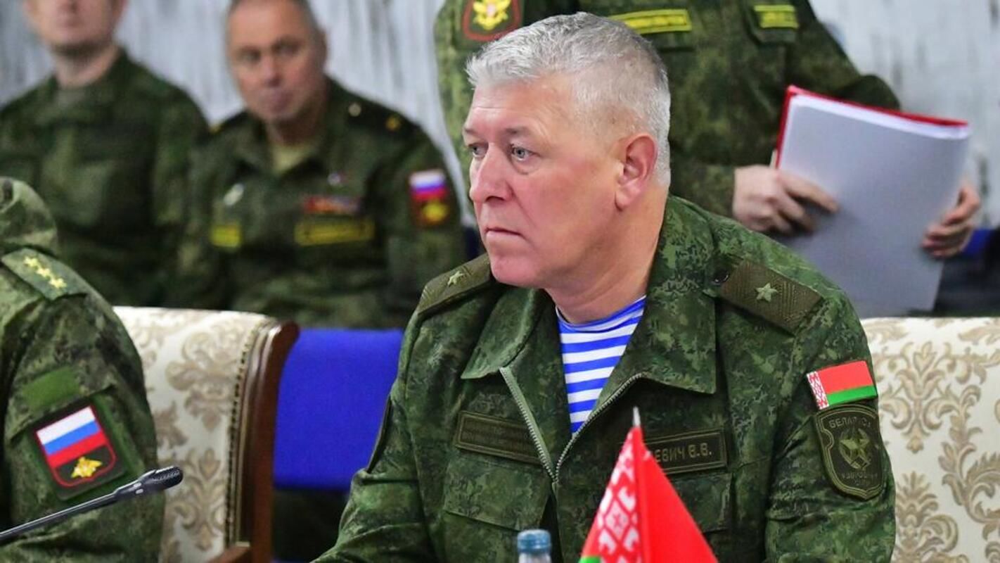 ​Лукашенко уволил главу Генштаба Беларуси: росСМИ озвучили вескую причину, связанную с войной за Россию