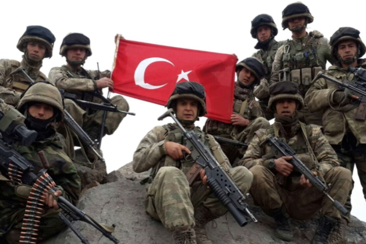 Bloomberg: Эрдоган вводит тысячи военных в Сирию в преддверии ключевых переговоров с Путиным