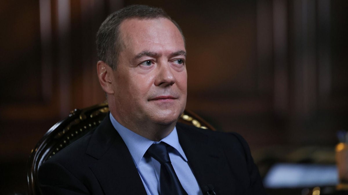 "Заплатит за русофобию", – Медведев сорвался и начал угрожать Финляндии войной