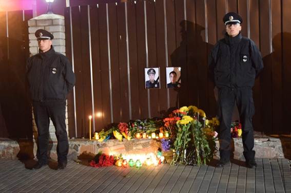 Полиция рассказала новые подробности по убийству копов в Днепре: Кутушева убили в день рождения дочки, а у его напарницы осталось двое детей