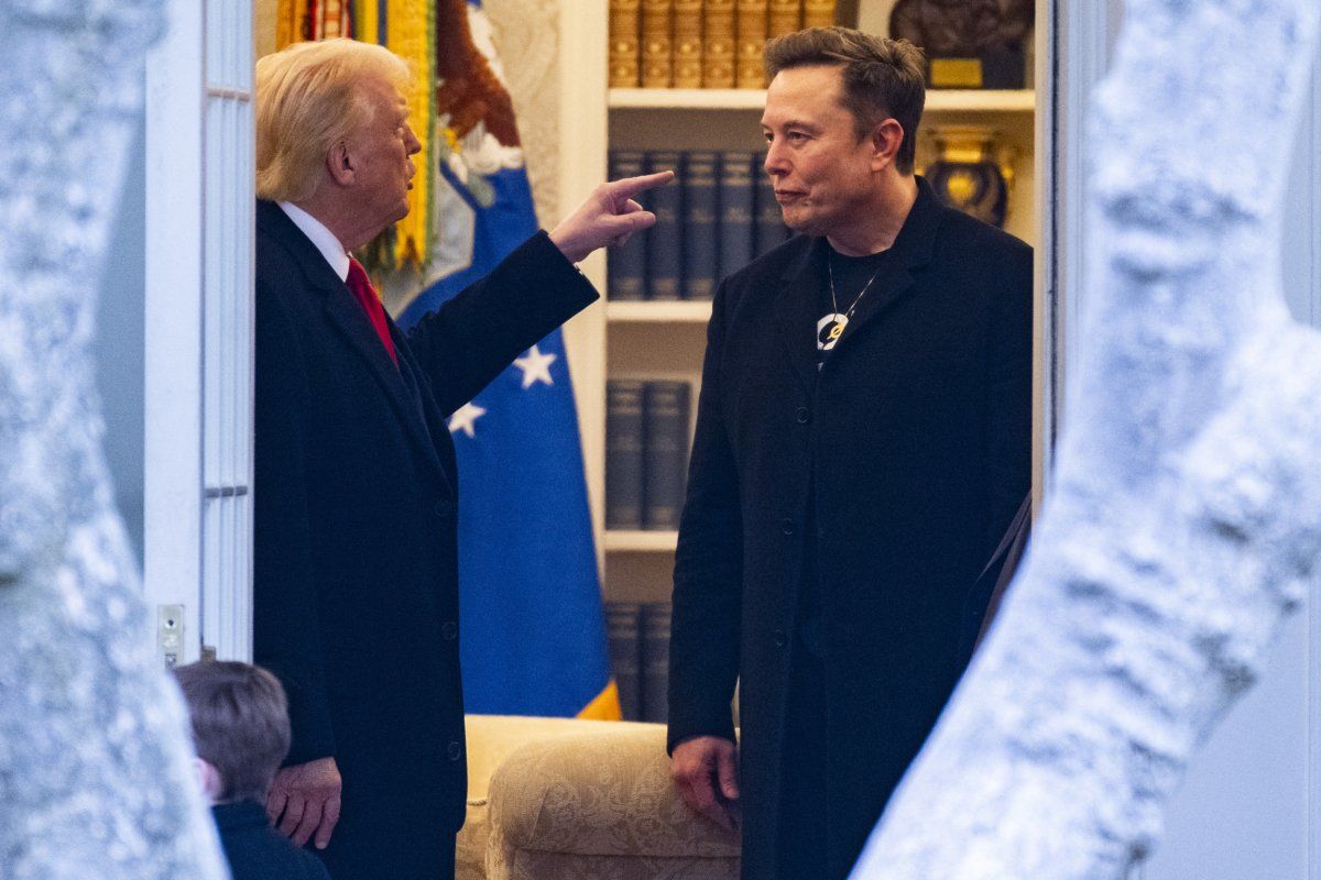 CNN: "У него большая компания", – Трамп намекнул о закрытии DOGE и скором уходе из него Маска 