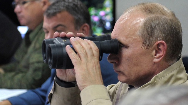 Семь причин, по которым Путин шпионит за странами-соседями