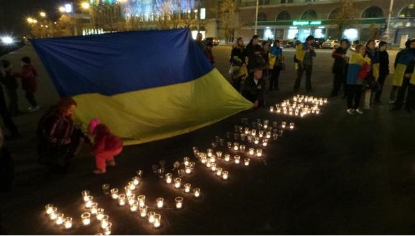 Единство страны поддержали во многих городах акцией "Украина - это я"