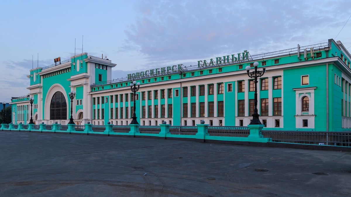 Россиян в Новосибирске заперли в их домах из-за приезда Путина