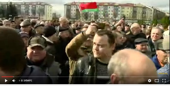 В Беларуси возобновились массовые протесты: к "Маршу нетунеядцев" присоединились новые города, происходят столкновения с полицией