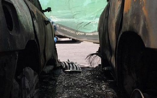 Автомобили ОБСЕ были сожжены в охраняемой зоне