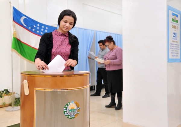 В Узбекистане начались досрочные выборы президента