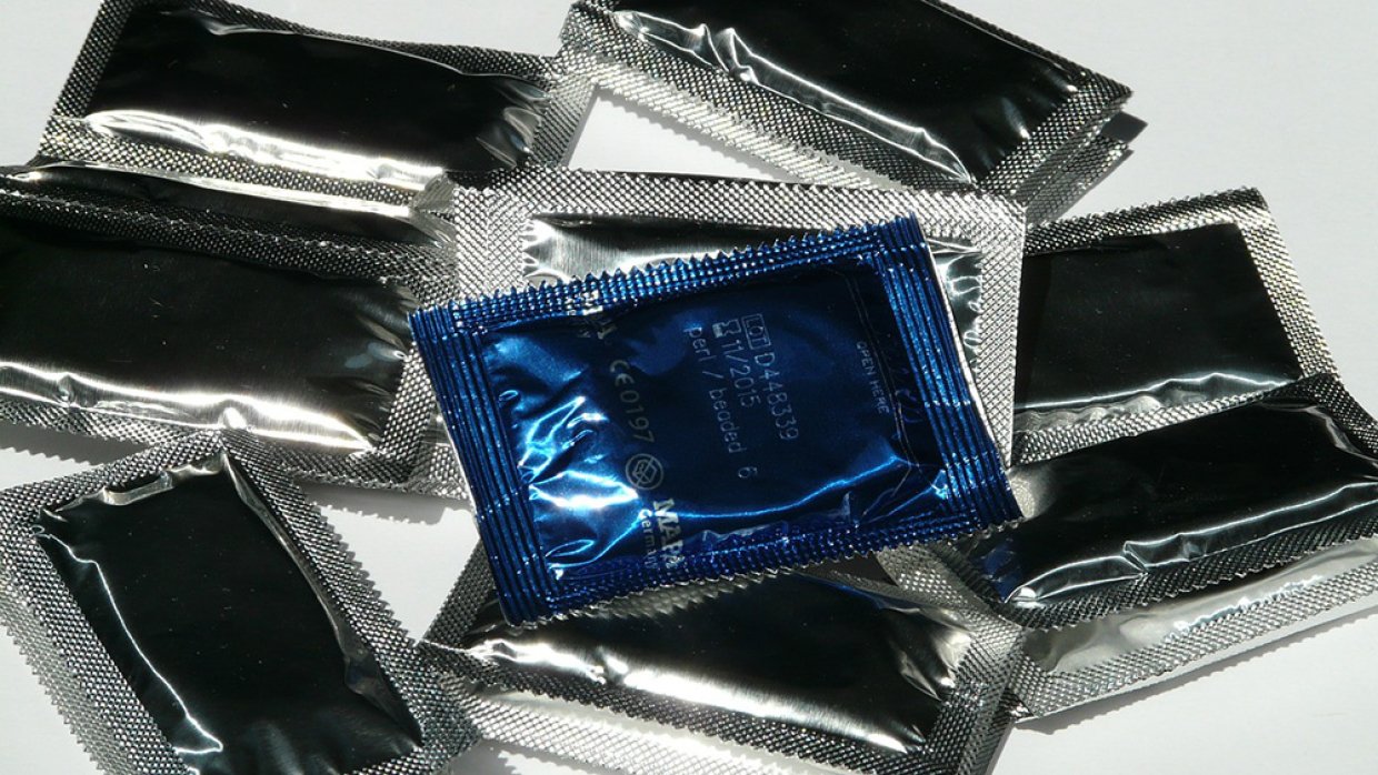 Сгорела на работе: российская проститутка погибла, подавившись презервативом