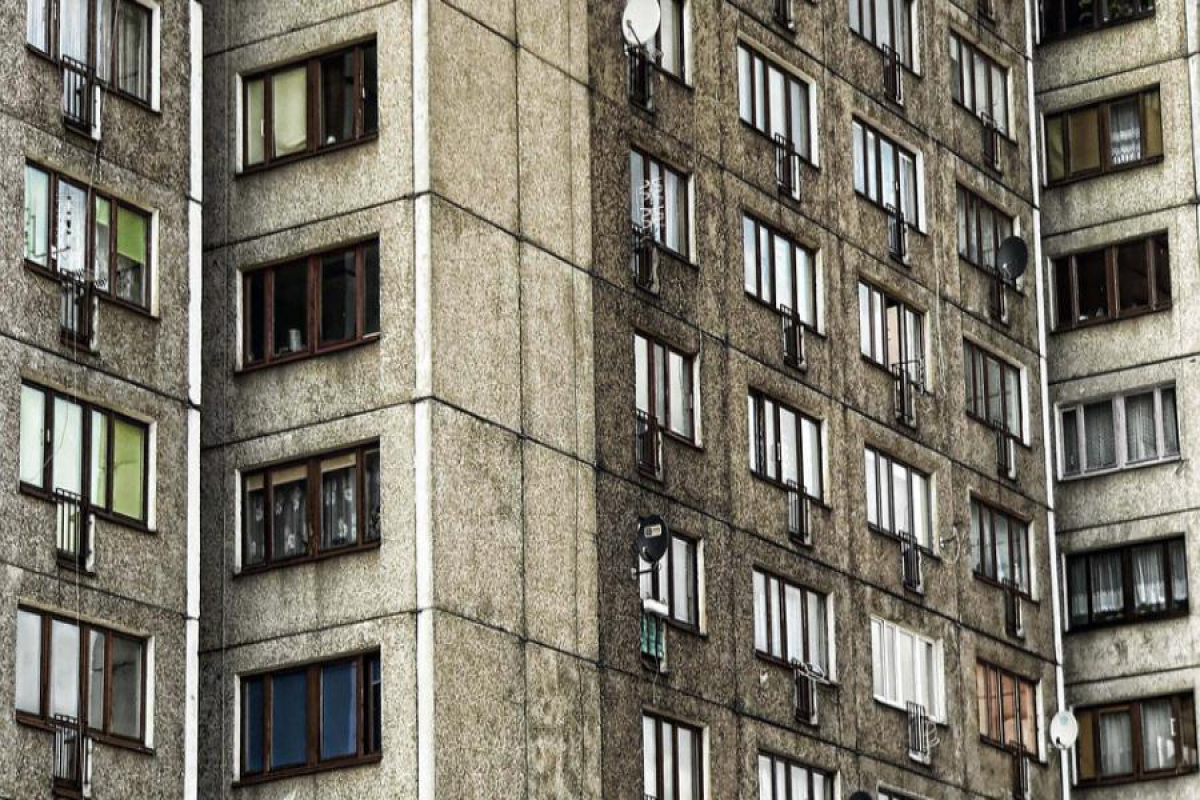 В Москве многодетная мать угрожает убить детей и совершить суицид: женщина закрылась в квартире - СМИ