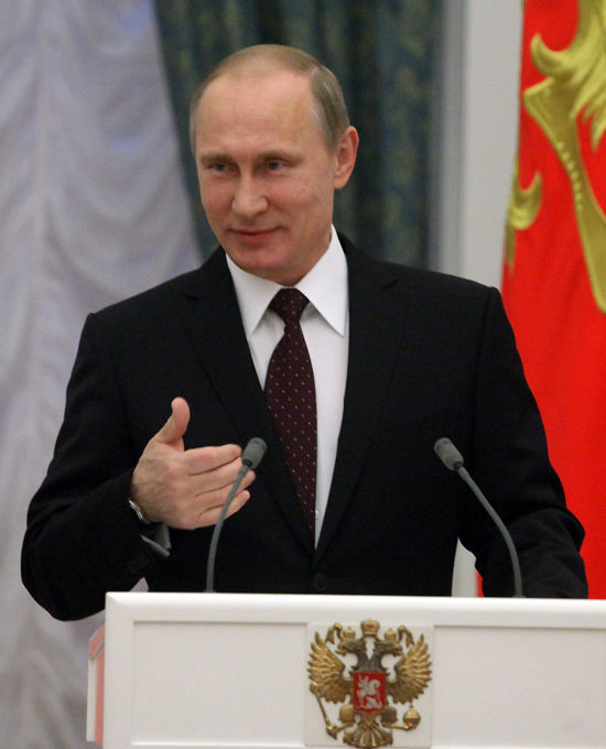 Путин: Наша армия современная, боеспособная и "вежливая"