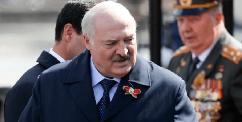 "Неизвестное вещество", - в СМИ заговорили об отравлении Лукашенко