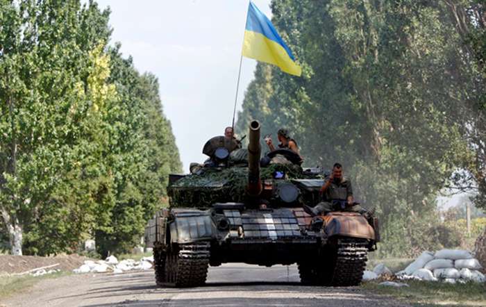 ВСУ взяли оккупированный Докучаевск в полукольцо и готовятся к штурму - боевики "ДНР" в панике массово бегут в Донецк - соцсети