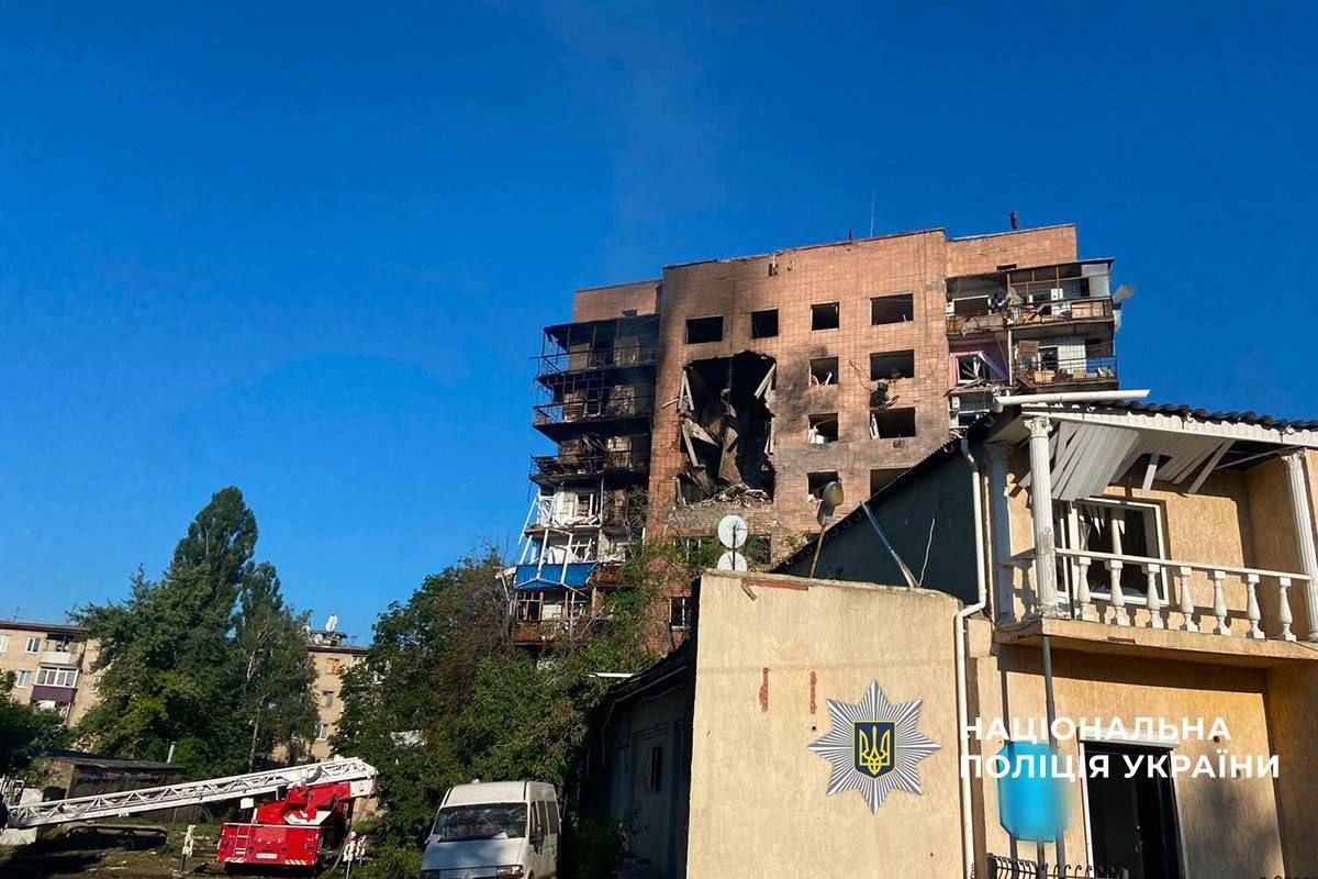 Последствия террора РФ: разрушена больница на Донбассе, среди погибших и раненых мирных граждан есть дети