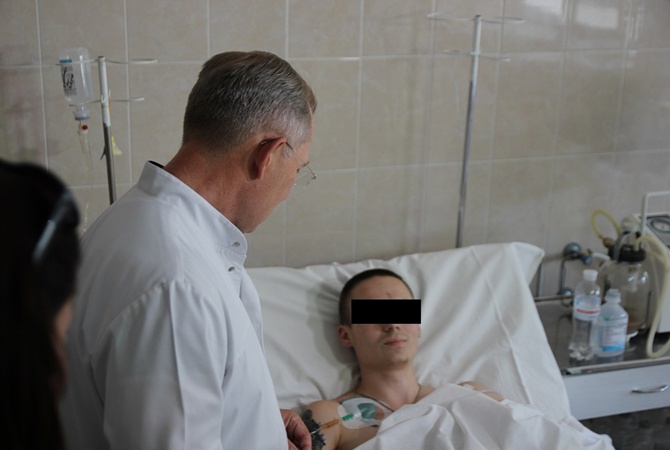 В зоне АТО тяжело ранен волонтер, обеспечивавший бойцов ВСУ едой и медикаментами