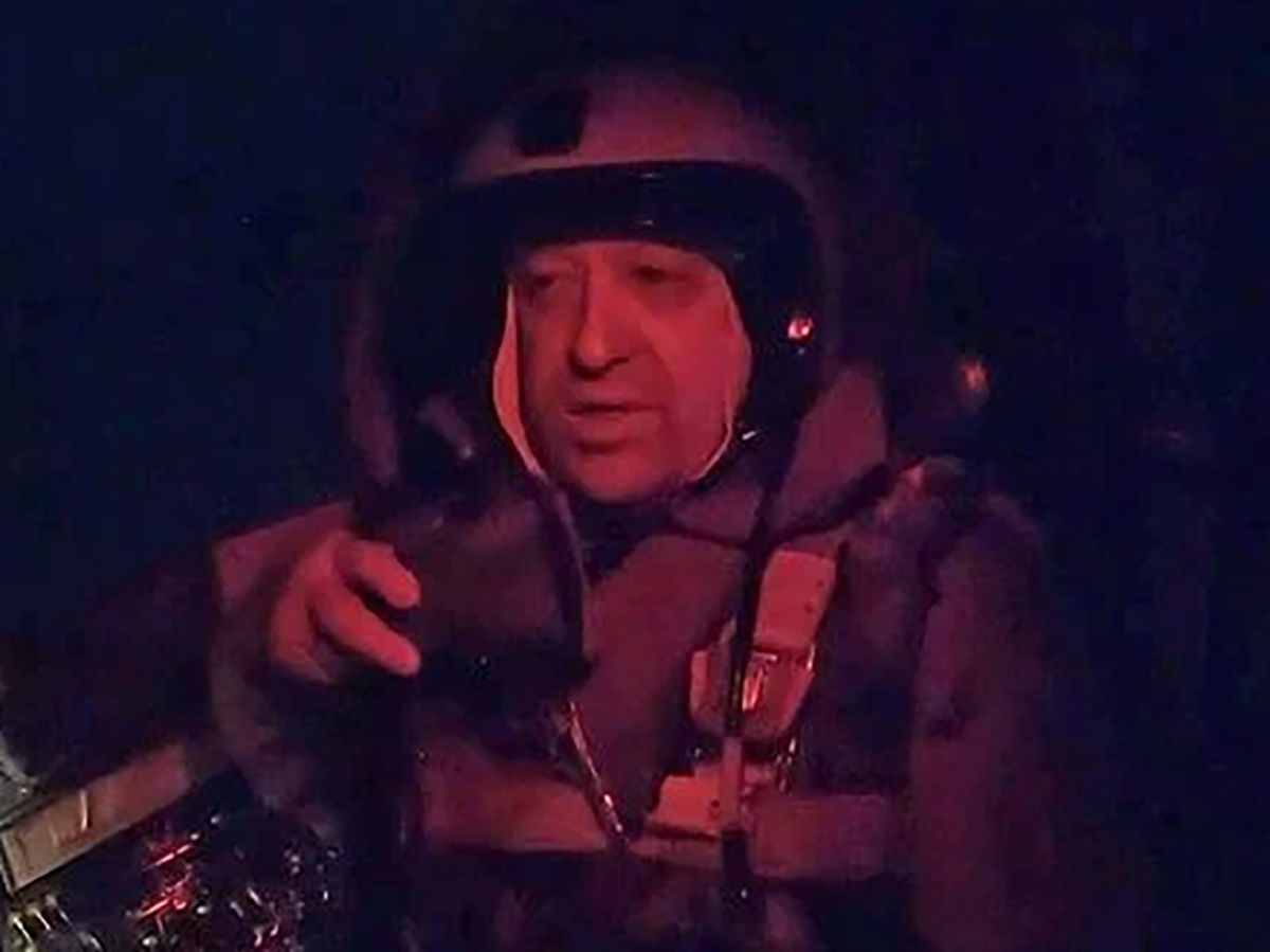 "Вагнеровец" Пригожин подтвердил сбитие Су-24 над Бахмутом: "С этого борта обращался к Зеленскому"