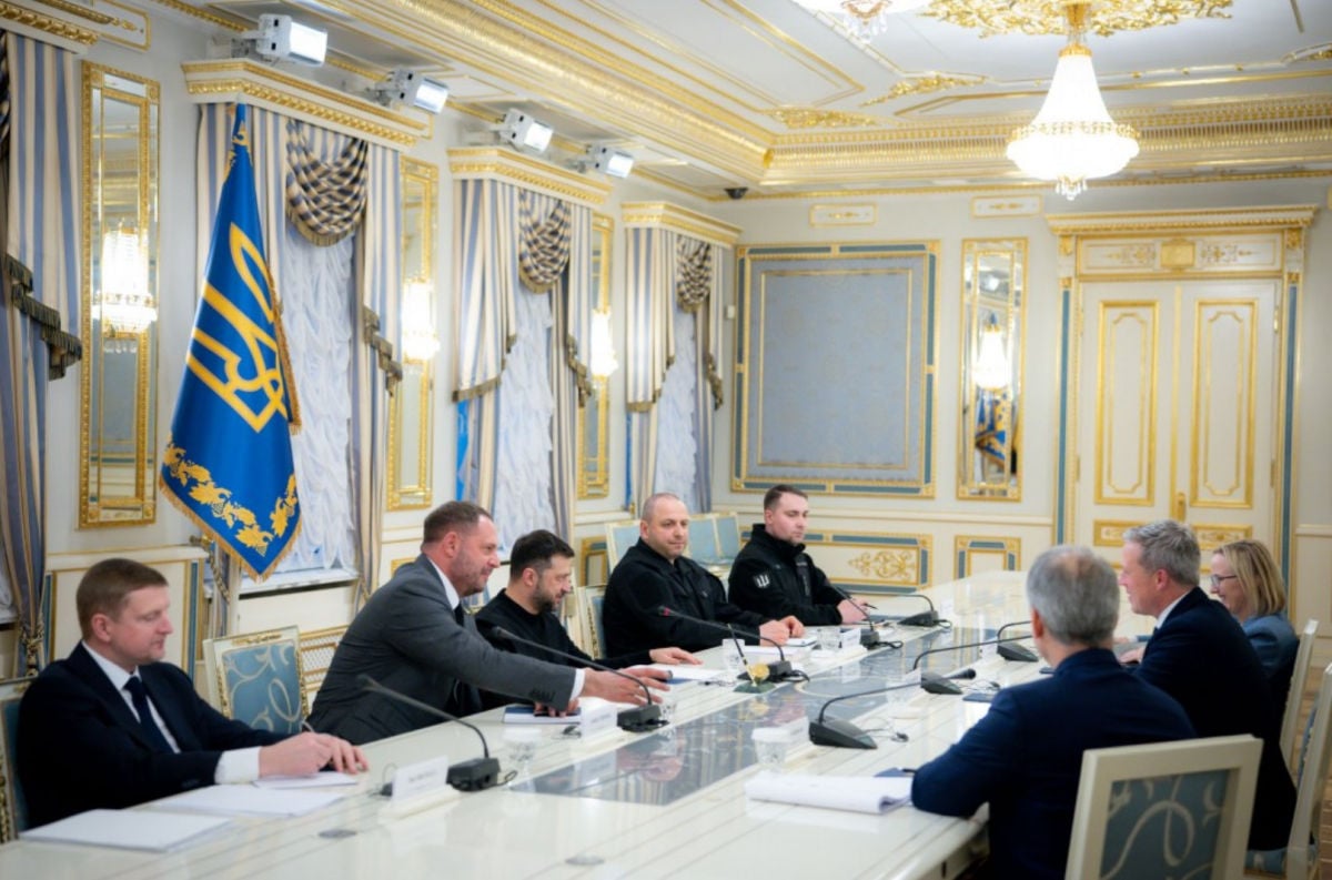 У Трампа отреагировали на слухи об угрозах прекратить поставки оружия Украине в случае отказа от мирного плана