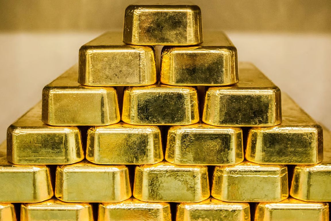 Золотой запас РФ тает: Центробанк продал резервы до минимального уровня за шесть лет