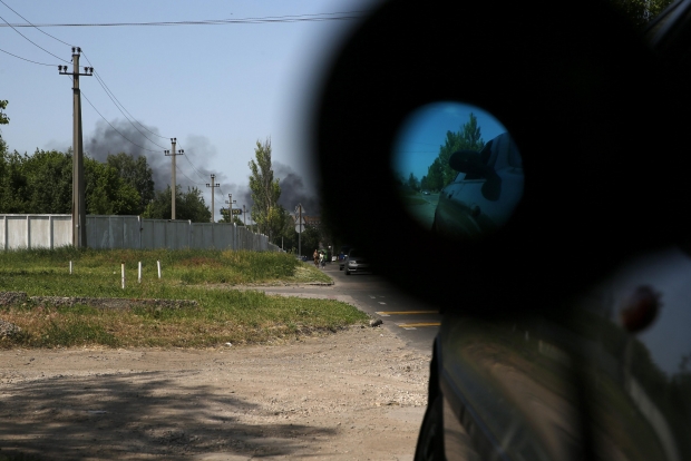 Донецк содрогается от мощных взрывов - на ясиноватском блокпосту артобстрел, - соцсети