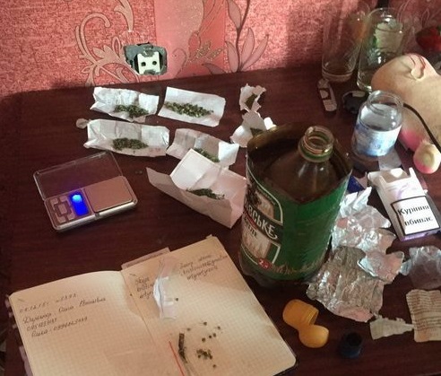 Террористы "ДНР" в Донецкой области организовали наркопритон, в котором вербовали наемников для участия в боевых действиях