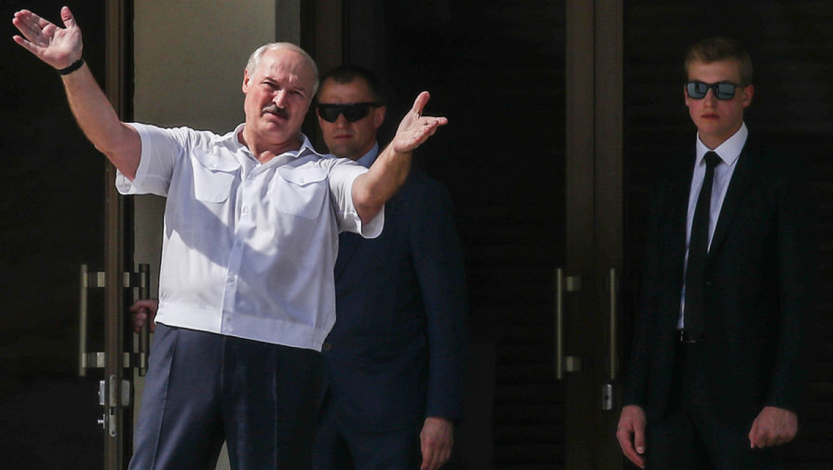 Цепкало назвал срок ухода Лукашенко: "Надо посмотреть, что дальше с ним делать"