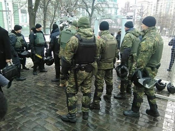 В правительственный квартал Киева экстренно стягивают полицию и Нацгвардию: назван повод для беспокойства