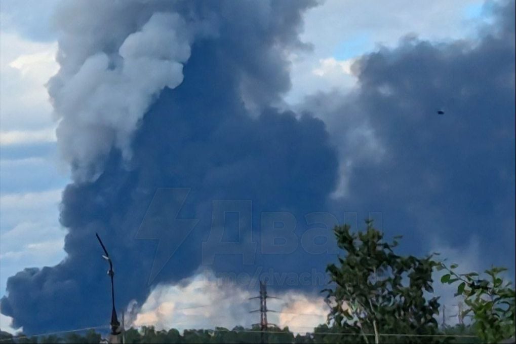 ​Z-каналы в шоке из-за налета БПЛА на аэродромы ВКС РФ: "Кто за это будет отвечать? У меня слезы"