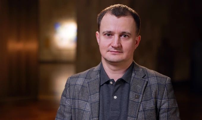 Тарас Чмут и глава Fire Point Штиллерман устроили публичную перепалку: "Вот ты подлец и лжец"