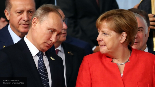 Меркель, Трюдо и Макрон на G20 резко в один голос потребовали от Путина немедленно освободить моряков Украины 