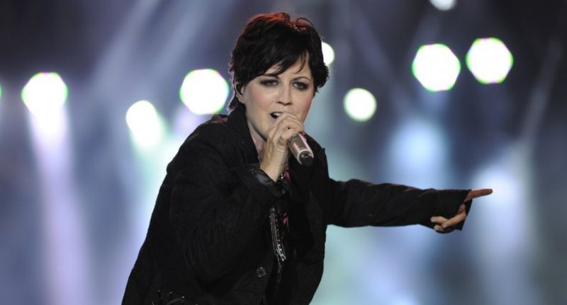 Мир потрясен: в Лондоне внезапно скончалась 46-летняя солистка The Cranberries Долорес О’Риардан - кадры