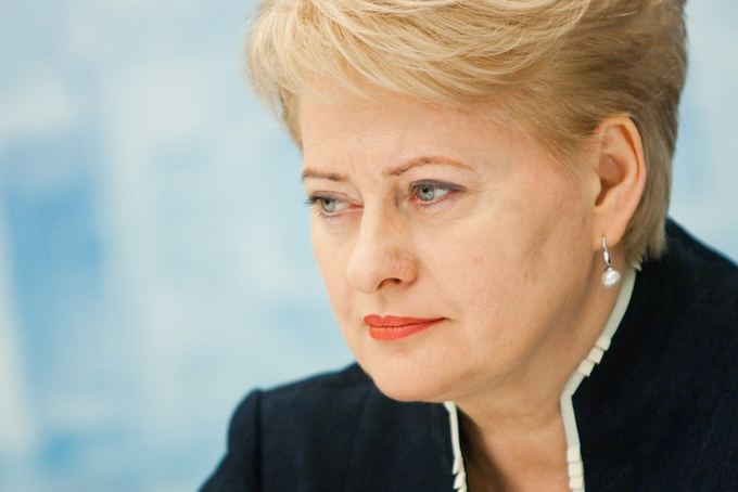 Президент Литвы: Путинская Россия ведет себя хуже сталинской