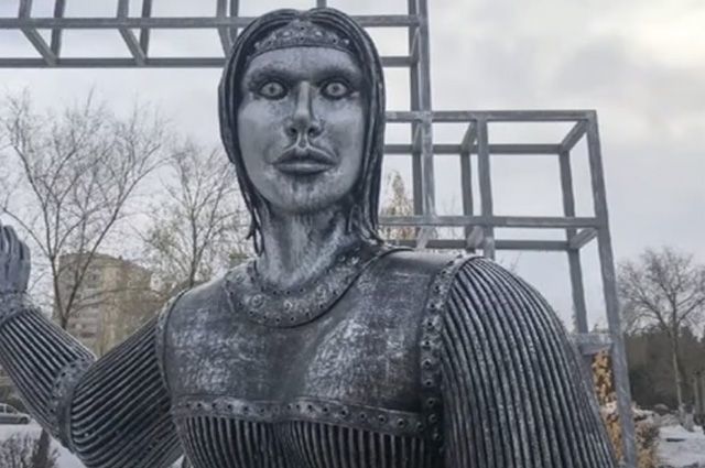 ​Царев вмешался в скандал с российским памятником "Аленке" – героя мемов привезут в Крым