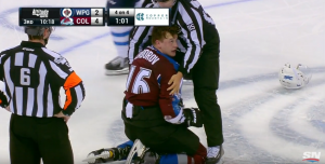 Российского хоккеиста избили в США прямо на льду: СМИ опубликовали скандальное видео и назвали причину драки