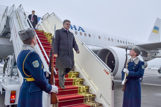 Президент Порошенко намерен 14 ноября с официальным визитом посетить Швецию и провести переговоры с премьер-министром