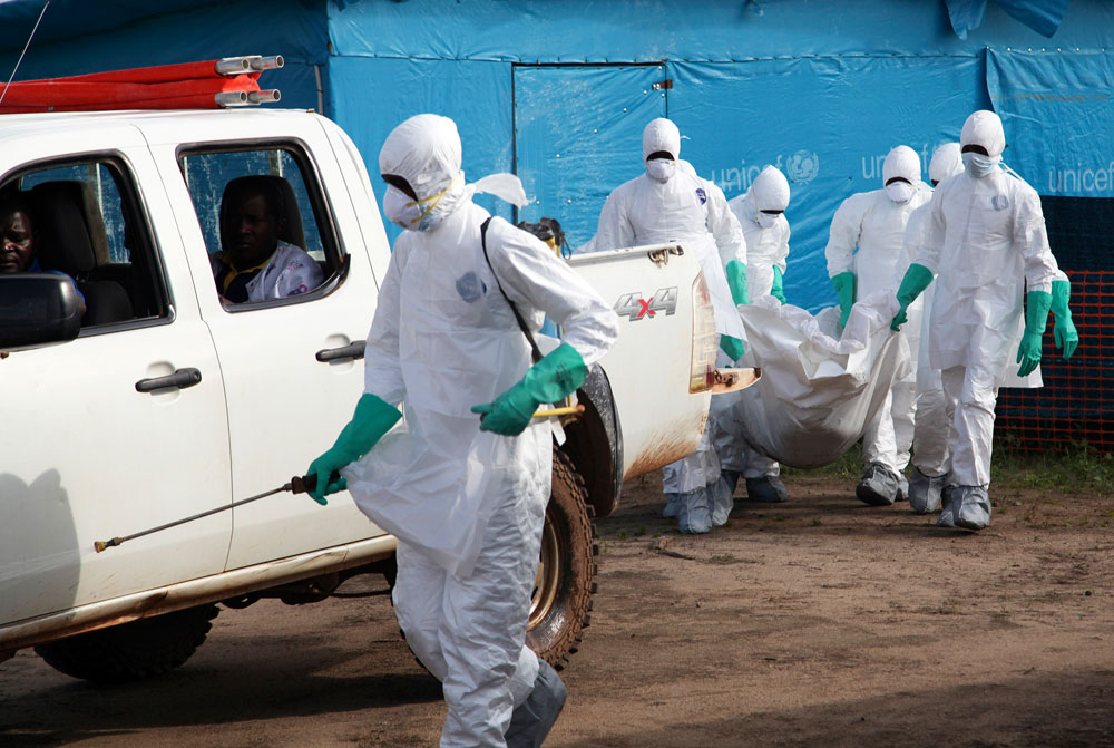 Число жертв вируса Эболы перевалило за 9 000