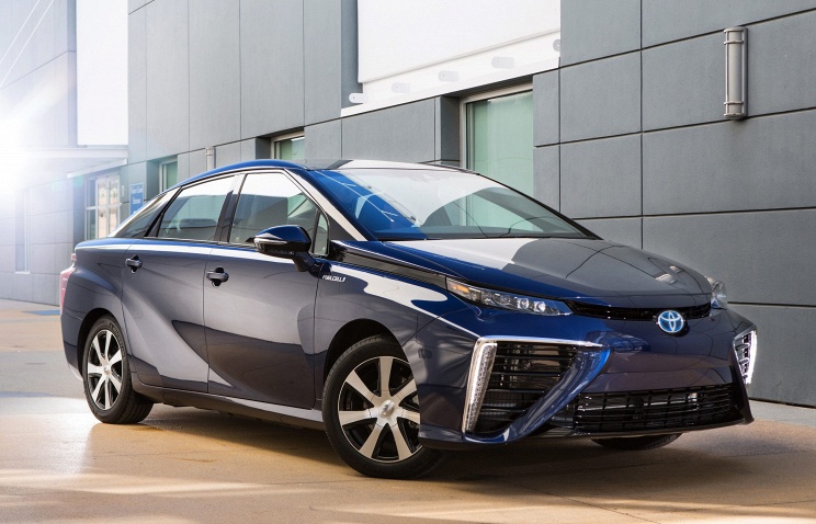 В Японии выставят на продажу первый автомобиль с водородным двигателем марки Toyota 