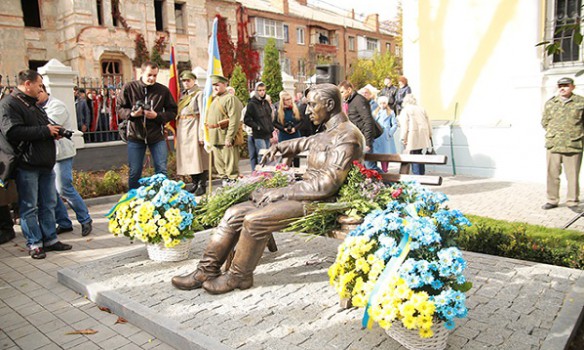 Израильский политик с российскими корнями возмущена установкой памятника Симону Петлюре в центре Винницы и просит убрать статую прославленного деятеля 