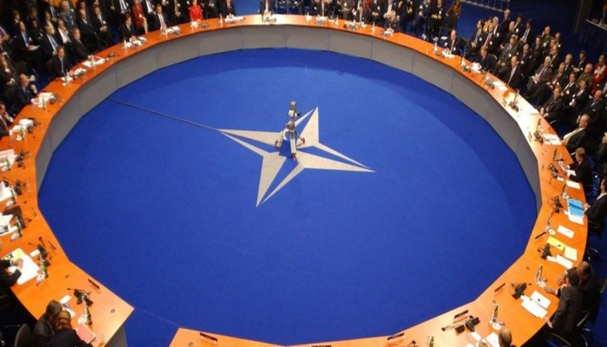Мир замер в ожидании войны: в НАТО созвали экстренное заседание из-за убийства Сулеймани