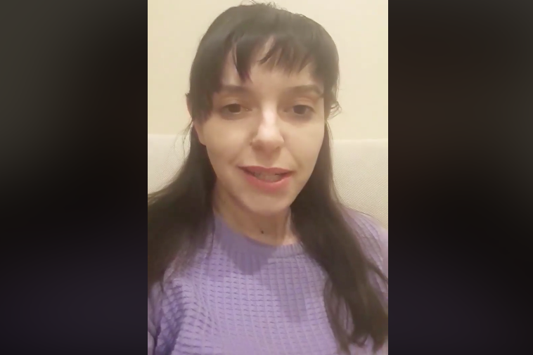 ​Ольга Акулова из Донецка обратилась к Зеленскому: "Жду 24 часа! Отвечай..те!"