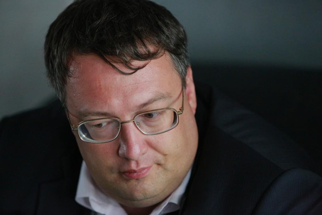 Геращенко возмущен обвинением в нацизме в адрес "Азова": Резкий ответ американскому сенатору